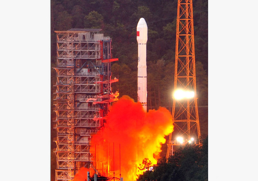 China: Lan?amento de satélite marca início de nova era de comunica??es
