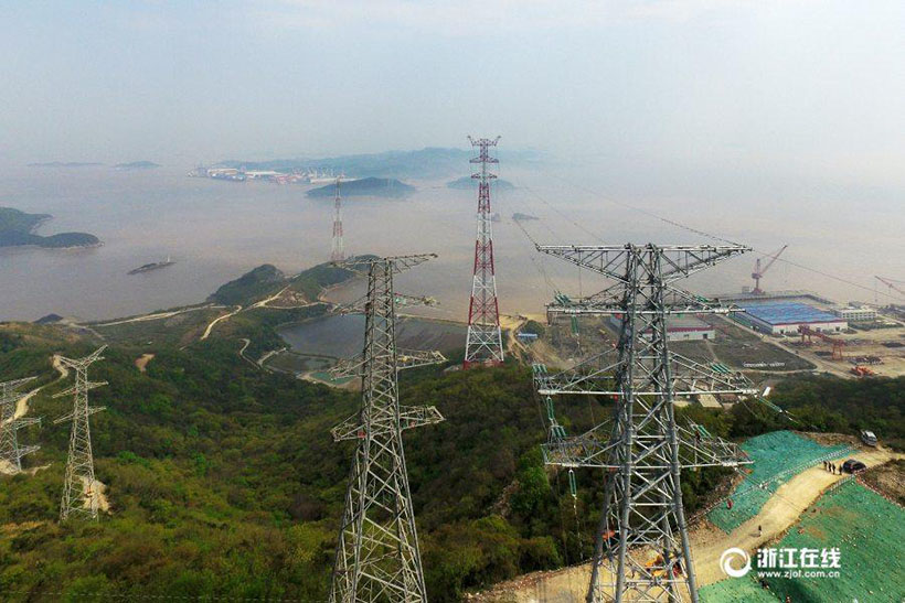 Maiores torres transoceanicas de transmiss?o elétrica da China entram em funcionamento