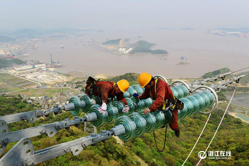 Maiores torres transoceanicas de transmiss?o elétrica da China entram em funcionamento
