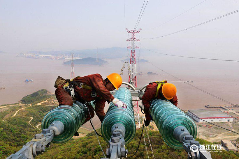 Maiores torres transoceanicas de transmiss?o elétrica da China entram em funcionamento
