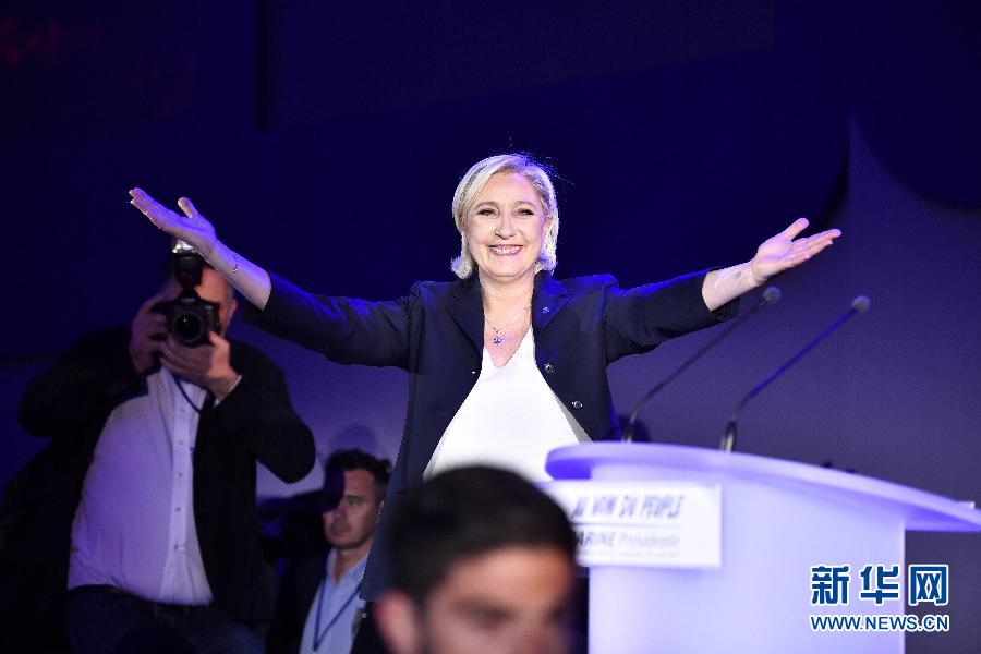 Macron e Le Pen lideram a primeira ronda das elei??es presidenciais da Fran?a