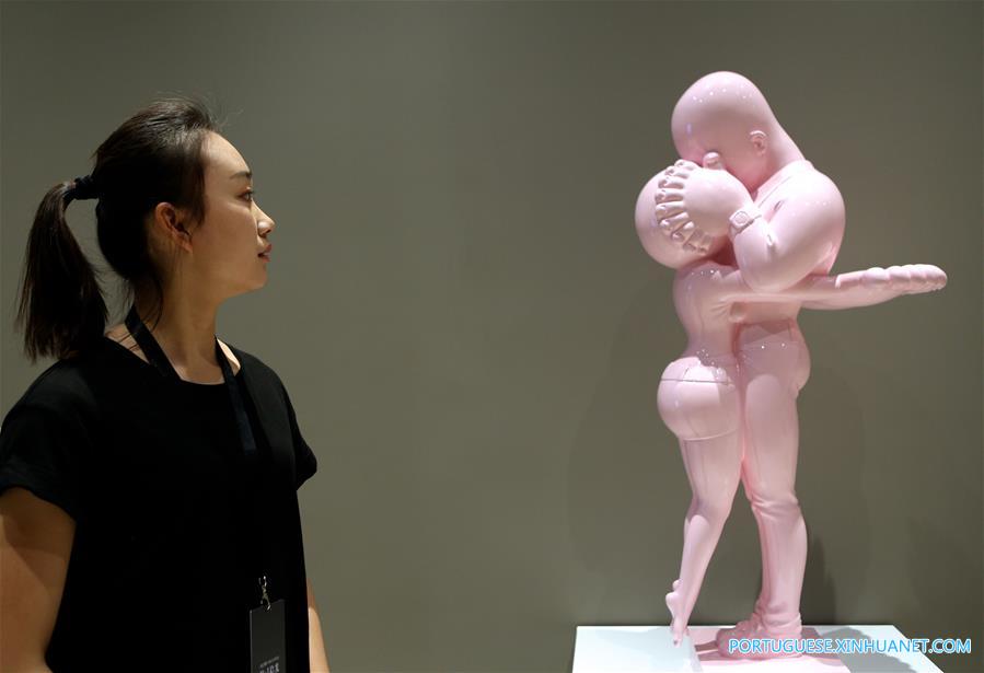 Exposi??o de arte sobre o espírito das mulheres em Beijing