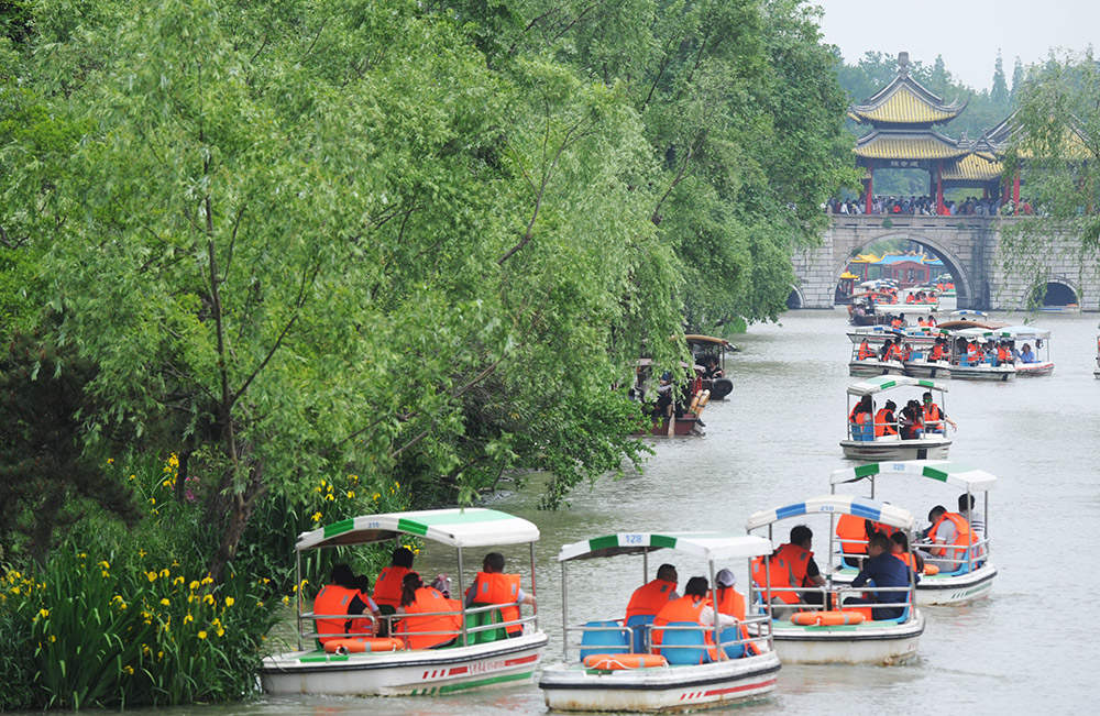 China totaliza descola??o de 134 milh?es de turistas no feriado do Dia dos Trabalhadores