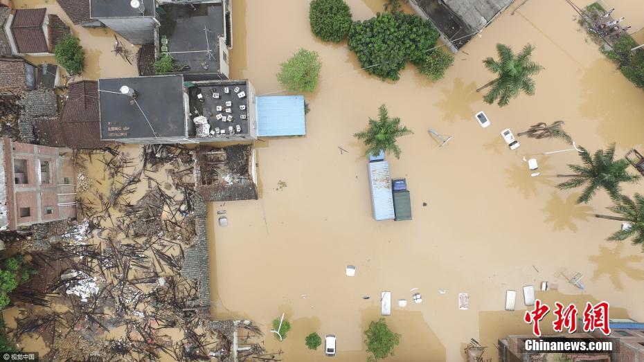 Tempestade atinge o norte de Guangzhou obrigando à reloca??o de 7 mil pessoas