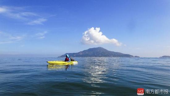 Cidad?o de Zhuhai prepara viagem de canoa ao longo da costa chinesa