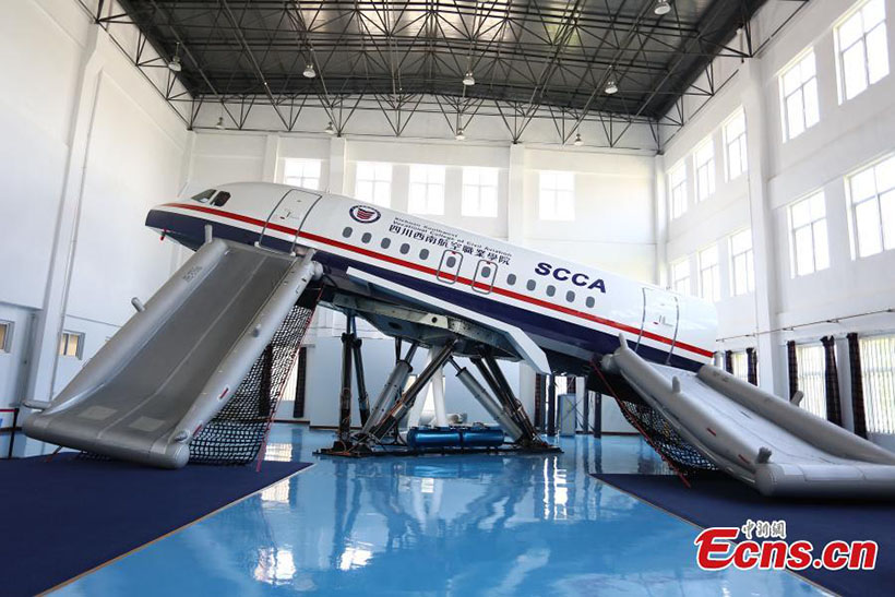 Escola investirá 22 milh?es de dólares em sistema de treinamento simulado do C919