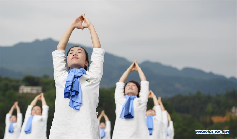Concurso nacional de ioga realizado no sudoeste da China