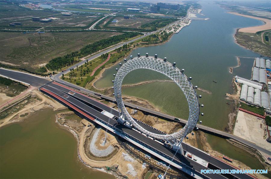 Em imagens: Roda-gigante no leste da China