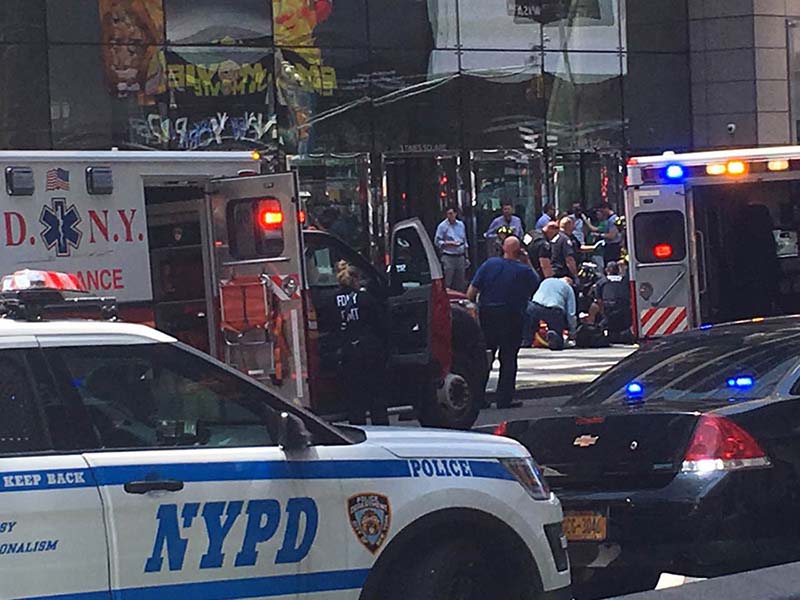 Atropelamento em Times Square em Nova Iorque deixa um morto e 22 feridos