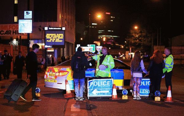 Polícia britanica confirma 19 mortes na explos?o em Manchester
