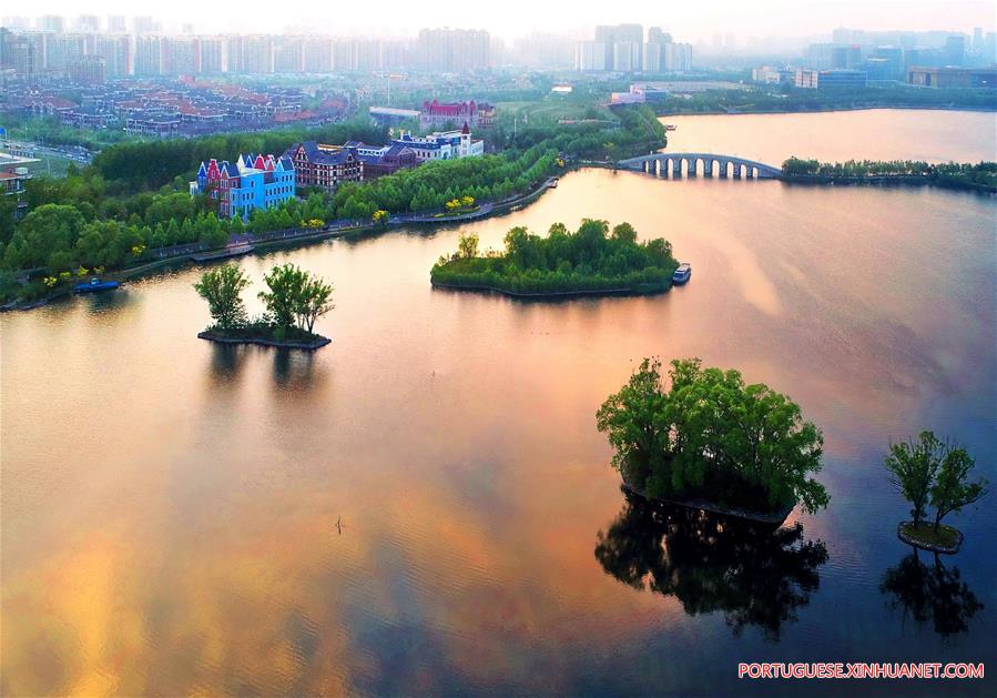 Paisagem do Parque Lago do Sul em Hebei no norte da China
