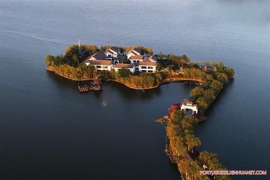 Paisagem do Parque Lago do Sul em Hebei no norte da China
