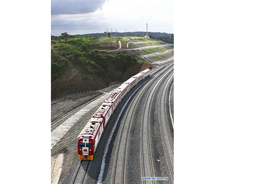 Ferrovia construída pela China promove moderniza??o do Quênia