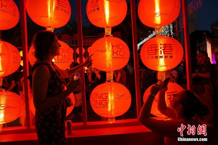 Hong Kong prepara 20o aniversário do retorno à pátria