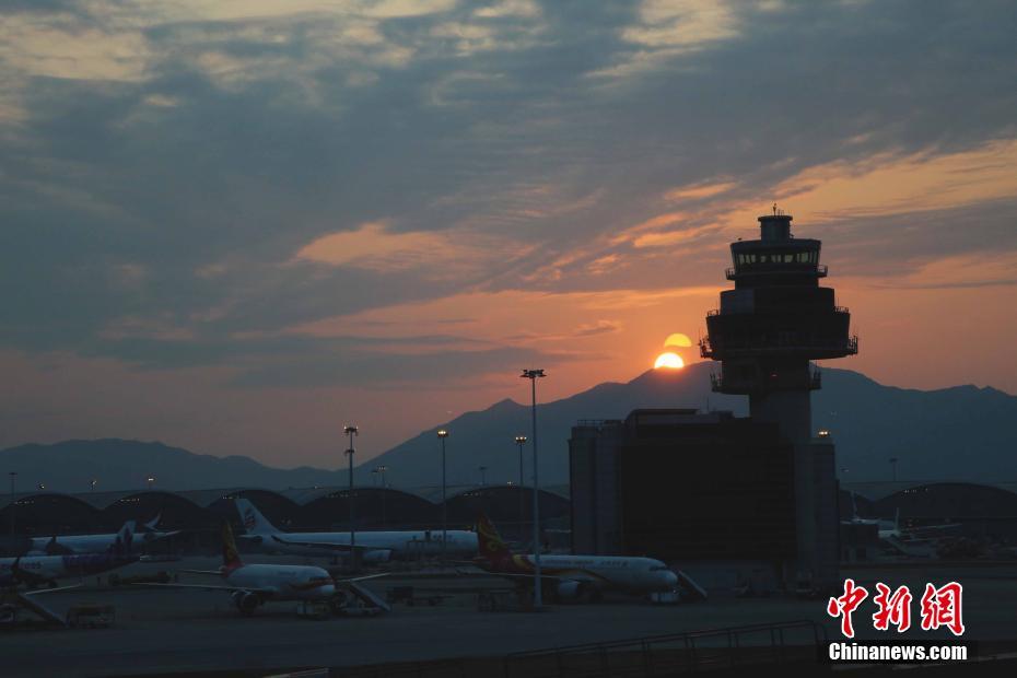 Hong Kong prepara 20o aniversário do retorno à pátria