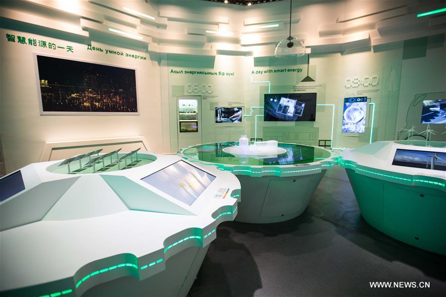 Xi visita pavilh?o chinês da Expo Astana e pede melhor transporte transfronteiri?o