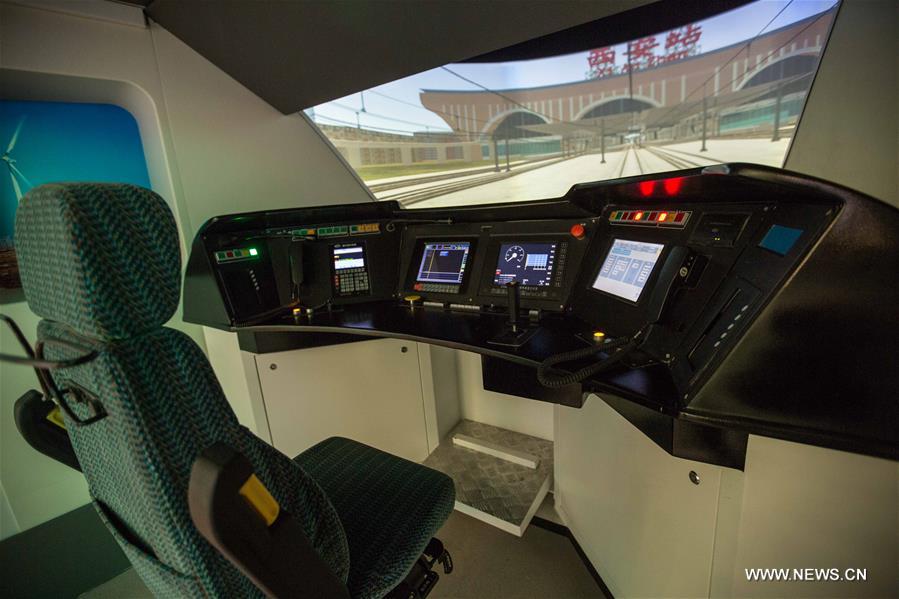 Xi visita pavilh?o chinês da Expo Astana e pede melhor transporte transfronteiri?o