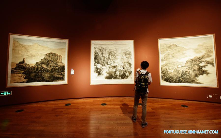 Exposi??o de arte exibe trabalhos de graduados em Hangzhou no leste da China