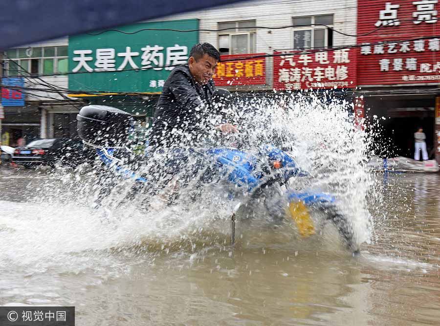 Chuvas torrenciais afetam sul da China