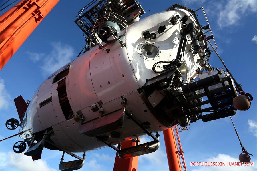 Submersível tripulado da China Jiaolong completa seu 151o mergulho