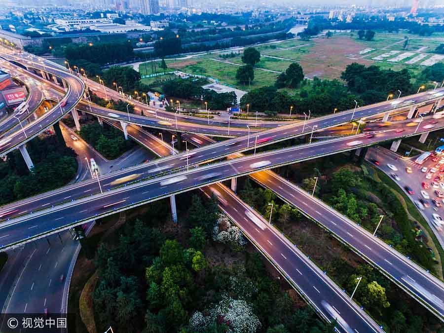 Panorama aéreo do viaduto Saihongqiao em Nanjing