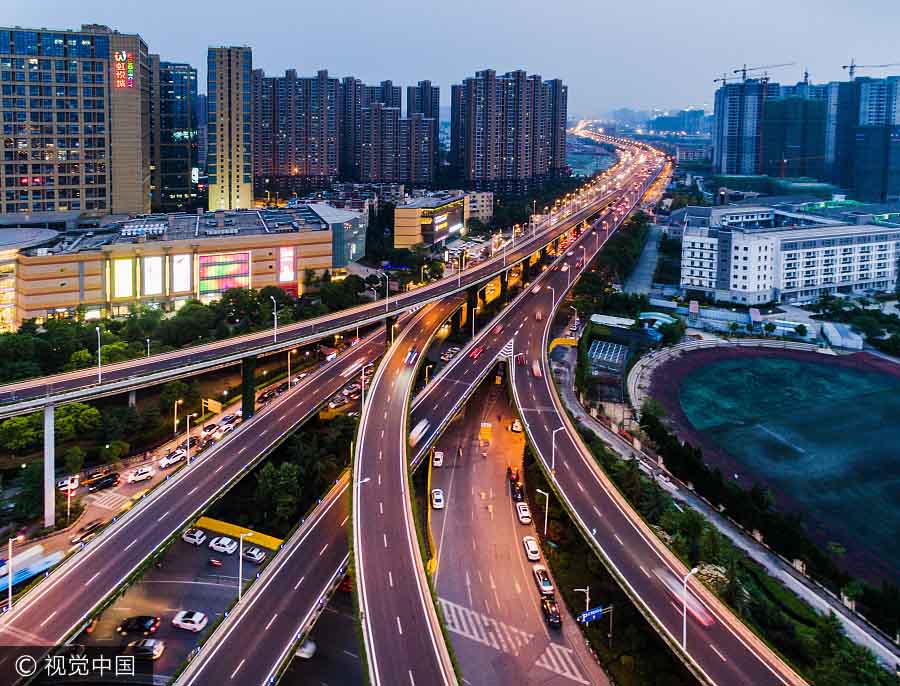Panorama aéreo do viaduto Saihongqiao em Nanjing