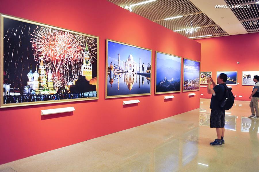 Exposi??o Conjunta de Fotografia dos Media do BRICS realizada em Beijing