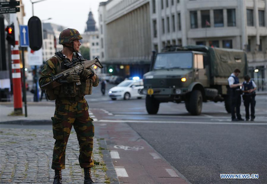 Esta??o central de Bruxelas evacuada após explos?o