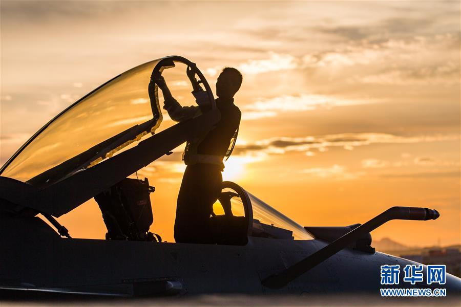 Ca?a J-10B participará dos Jogos Mundiais Militares 2017