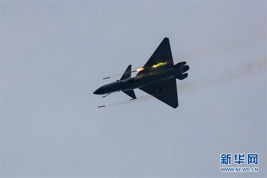 Ca?a J-10B participará dos Jogos Mundiais Militares 2017