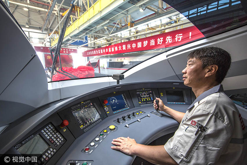 China: Novos trens-bala entram em circula??o entre Beijing e Shanghai