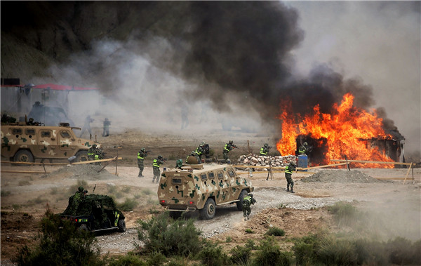 China e Quirguist?o fazem treinamento antiterrorista em Xinjiang