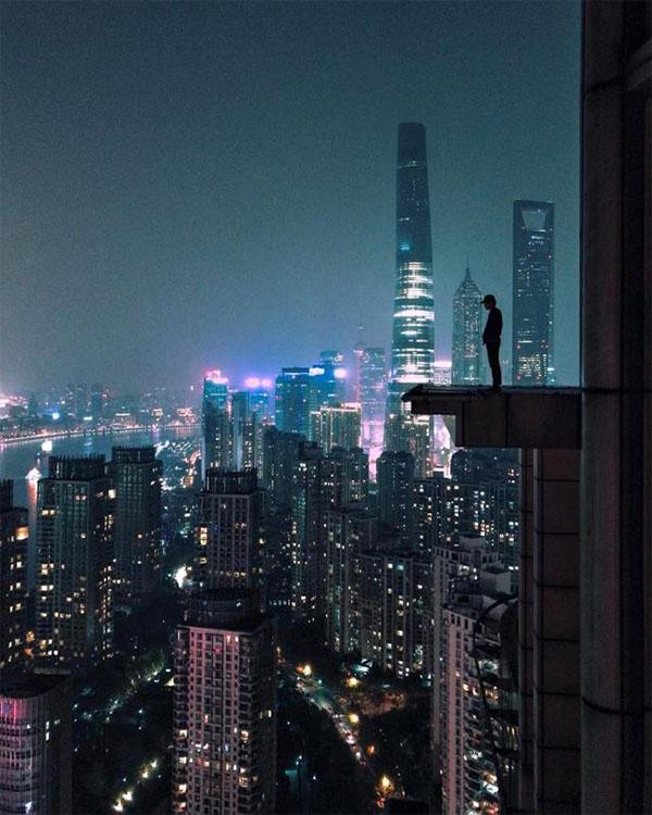 Galeria: Fotógrafa chinesa captura dinamica surrealista de Shanghai