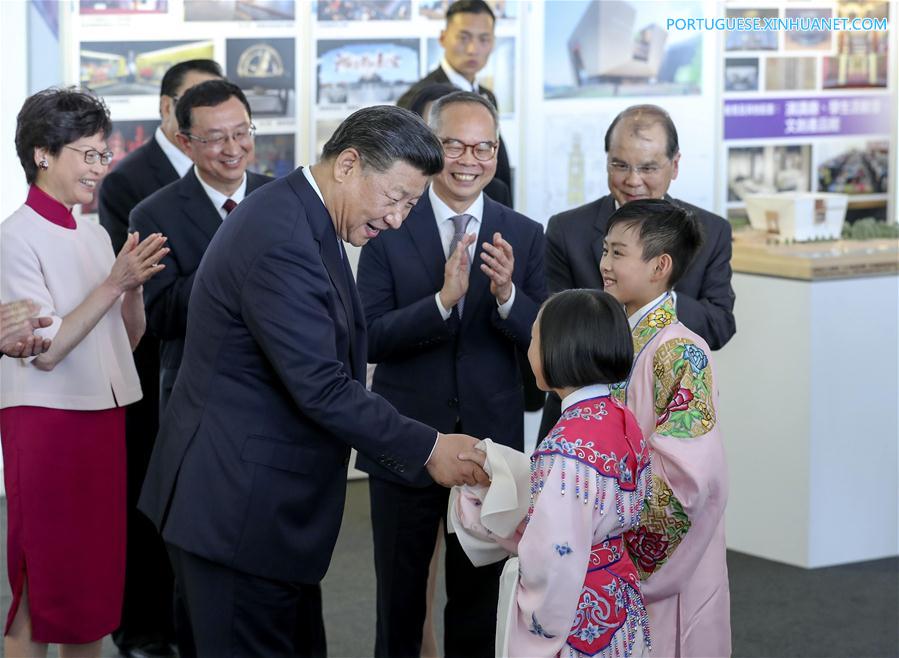 Presidente chinês participa da cerim?nia de assinatura do acordo de coopera??o sobre Museu do Palácio de Hong Kong