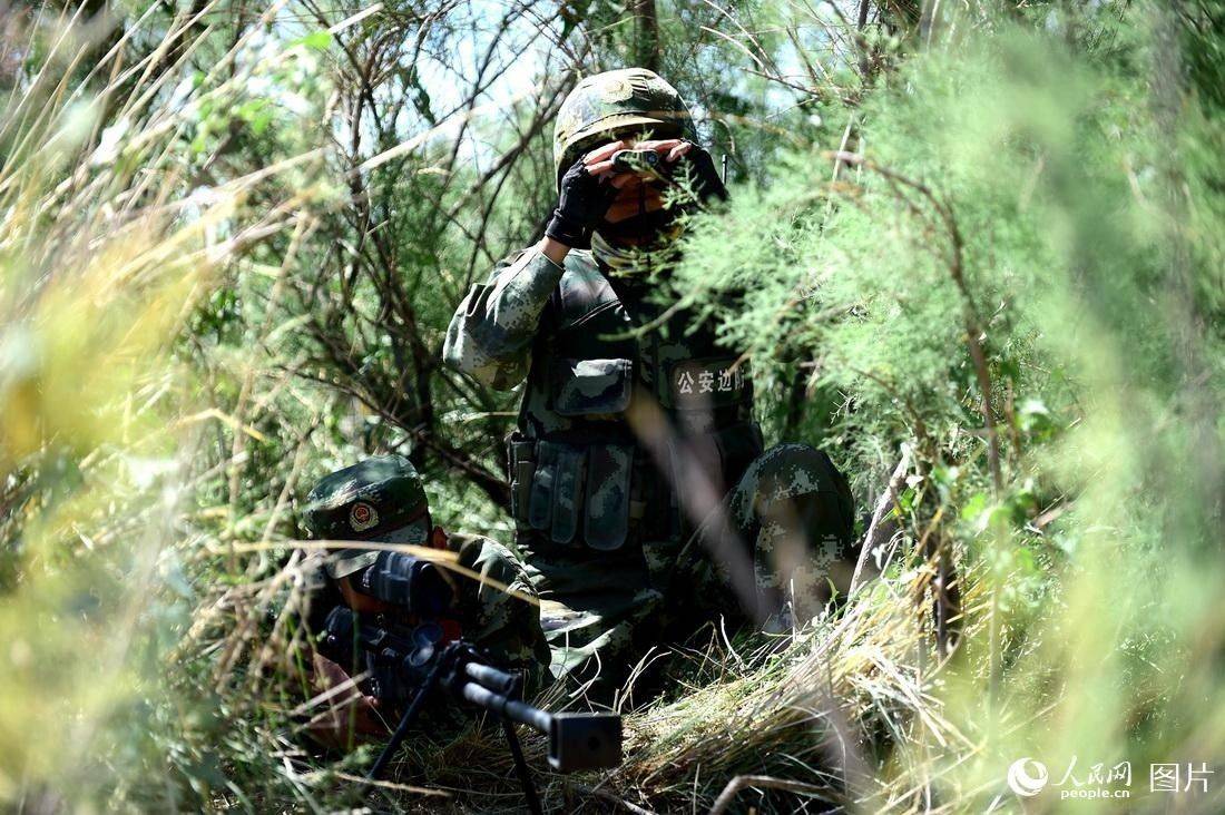 China e Quirguist?o realizam exercício militar antiterrorista conjunto