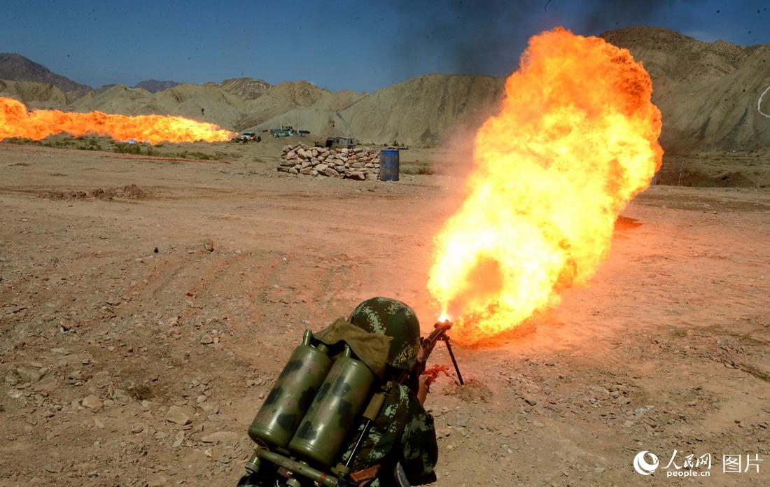 China e Quirguist?o realizam exercício militar antiterrorista conjunto