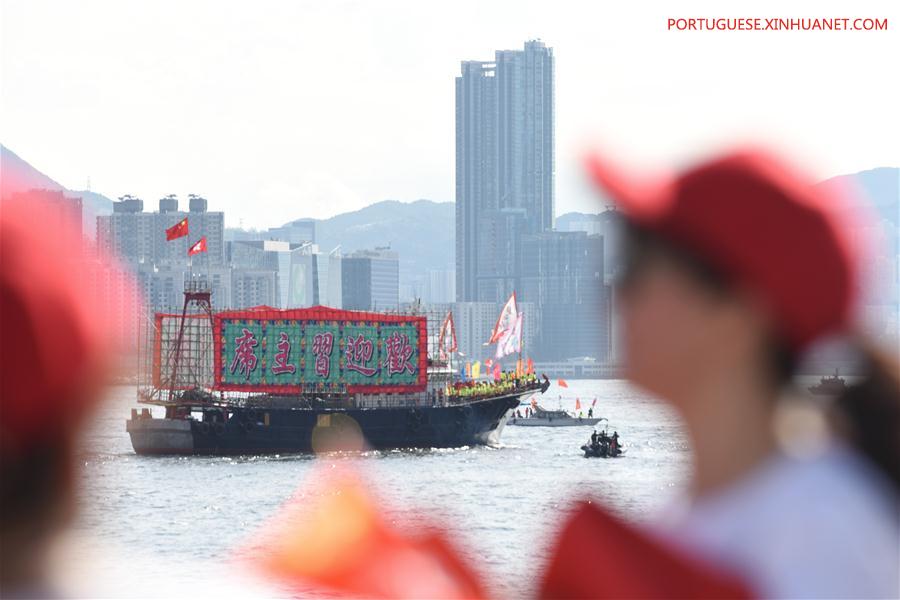 Desfile de barcos pesqueiros celebra 20o aniversário da RAEHK