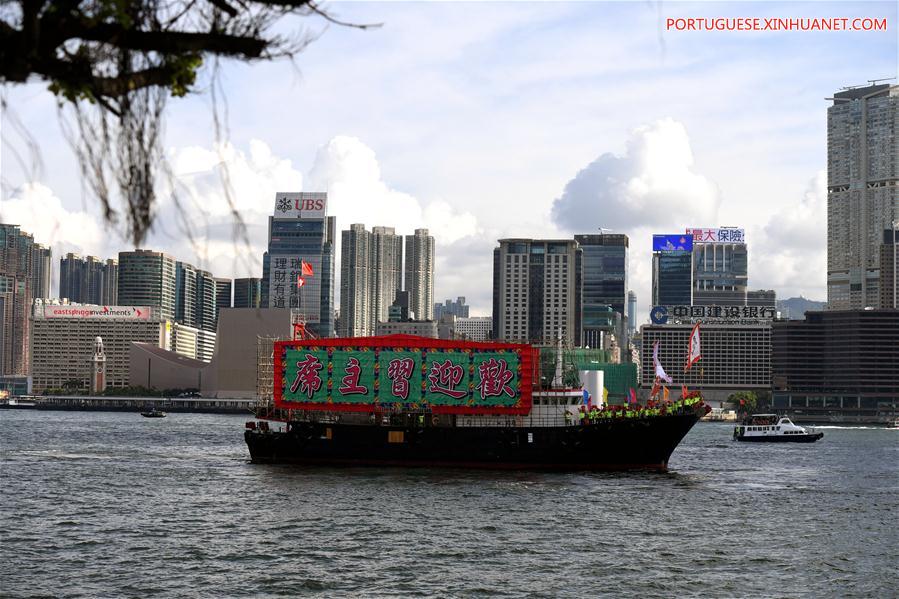 Desfile de barcos pesqueiros celebra 20o aniversário da RAEHK
