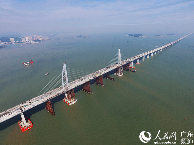 Concluída sec??o principal da Ponte Zhuhai-Hong Kong-Macau