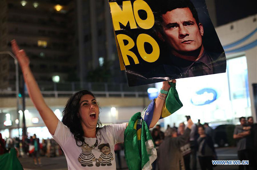 Protesto realizado em S?o Paulo após condena??o do ex-presidente brasileiro