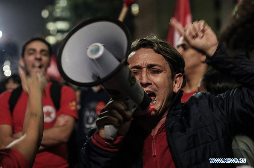 Protesto realizado em S?o Paulo após condena??o do ex-presidente brasileiro