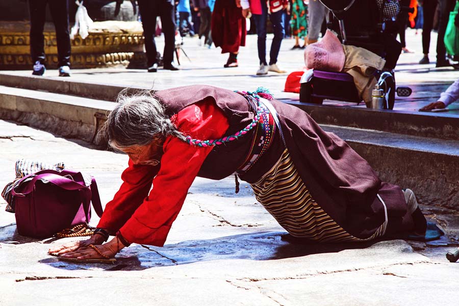 Galeria: peregrinos em Lhasa