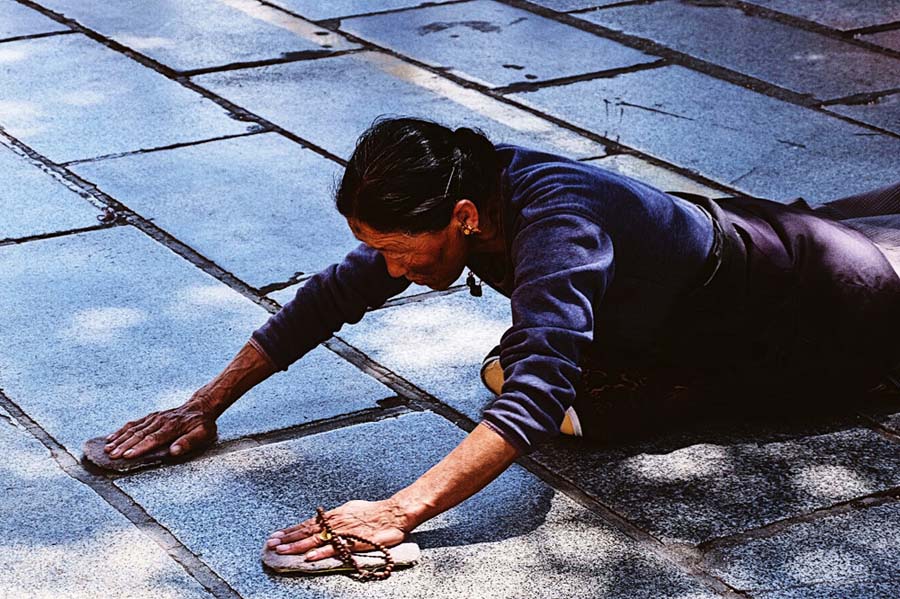 Galeria: peregrinos em Lhasa