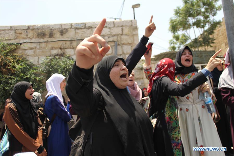 Protesto mu?ulmano prossegue após reabertura do complexo de Al-Aqsa em Jerusalém