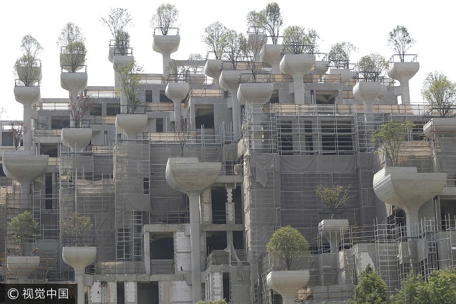 “Jardins Suspensos da Babil?nia”: o peculiar complexo comercial e hoteleiro nas margens do rio Suzhou, em Shanghai