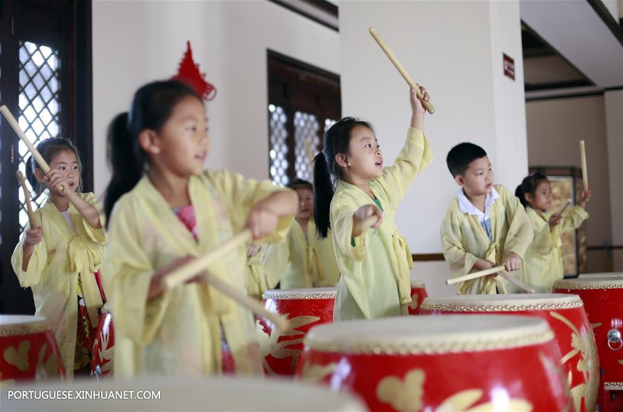 Acampamento de Ver?o da Cultura Tradicional Nacional é realizado em Hebei