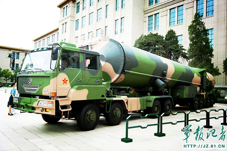 Museu Militar da China exibe equipamentos militares avan?ados