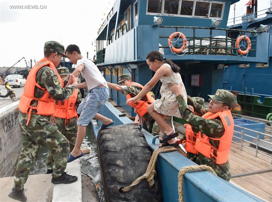 Tuf?o Naset atinge província chinesa de Fujian