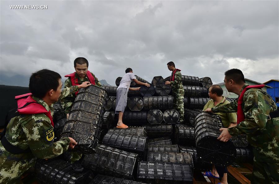 Tuf?o Naset atinge província chinesa de Fujian