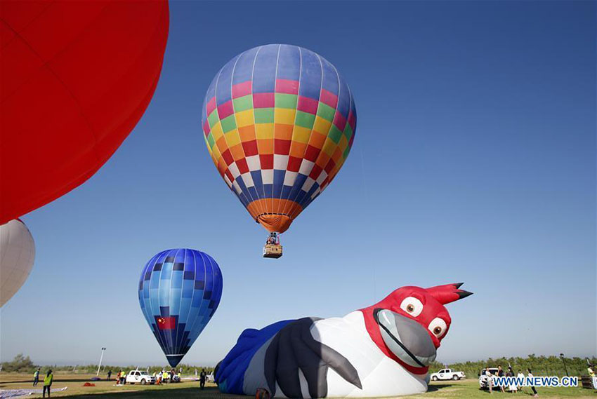 Festival de bal?es de ar quente realizado em Ningxia